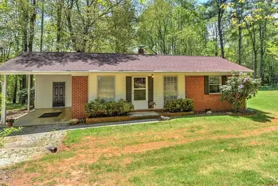 Image de Simple But Sweet Cottage House