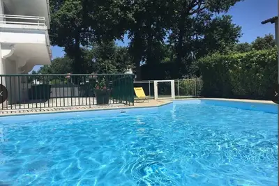 Image de appartement 4 pers dans residence avec piscine proche plage
