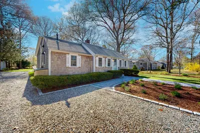 Image de Single-level home, New kitchen and bath, Patio, Gas firepit & WiFi