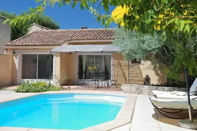 Image de Maison avec piscine privée uniquement pour vous. Aillan Hervé