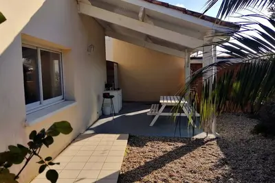 Image de 109 - Villa dans un petit Hameau avec piscine collective à Vendays