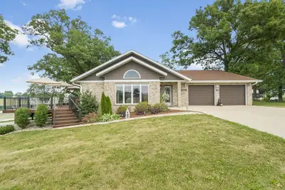 Image de Lakeview Living - Main Living - Vacation home rental