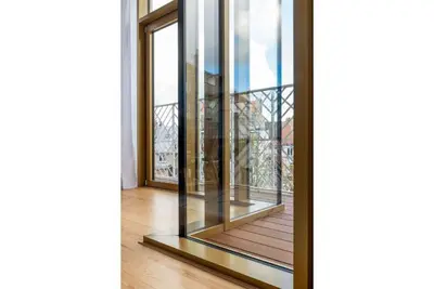 Image de lumineux appartement pour 4 premier ét st Gilles