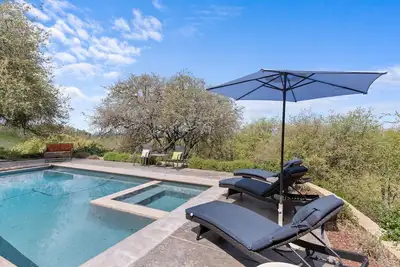 Image de Luxury Living In Templeton Wine Country. Sleeps 16