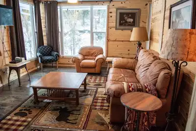 Image de Creekview Suite at Tanager Brook Inn in the Heart of Black Hills by Mt. Rushmore