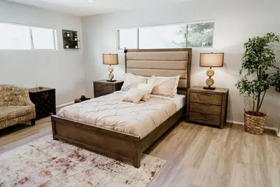 Image de Fifa World Cup: Newly Renovated 2-Bedroom Townhouse With Private Rooftop Deck Remodeled In 2022  (p30)