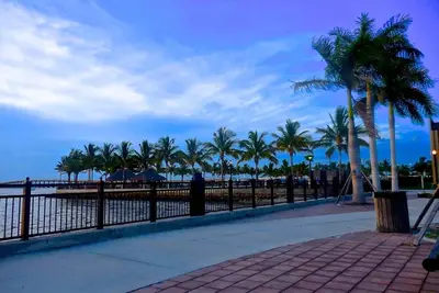 Image de Rent this Luxury 5 Star Villa on Charlotte Harbor, Charlotte County Villa 1001