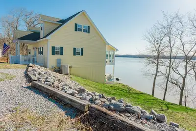 Image de Kc's Sunset Chalet Waterfront Home near Land Between the Lakes National Park