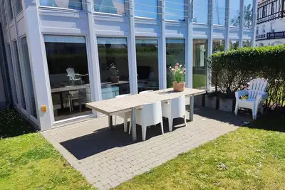 Image de Modern duplex apartment, ground floor with garden within walking distance of the sea