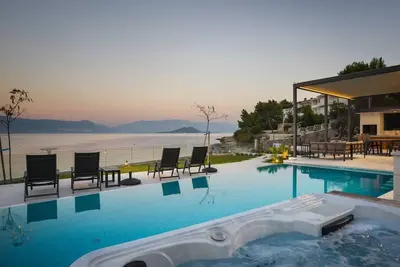 Image de Luxury villa Paradise with heated private pool, jacuzzi and shared gym on Ciovo island near Trogir