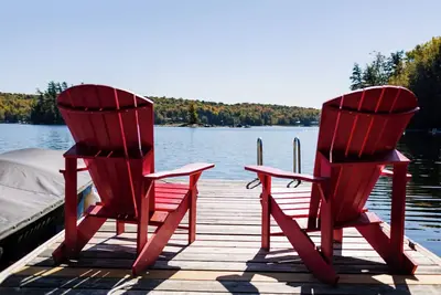 Image de Family Oriented 4 season Cottage with Hot Tub on Kennisis Lake, Haliburton