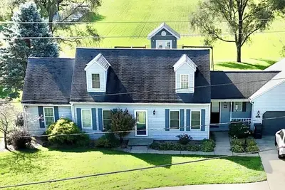 Image de Sunny Cape Cod, king bed + playground, near lake, Cedar Point