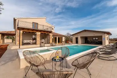 Image de Exclusive Villa With Whirlpool And Private Pool