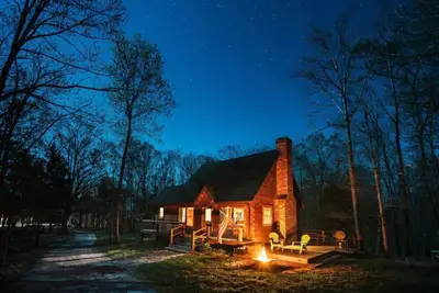 Image de Bourbon Country Cabin<br>Loft style cabin, great location to visit Ky distilleries