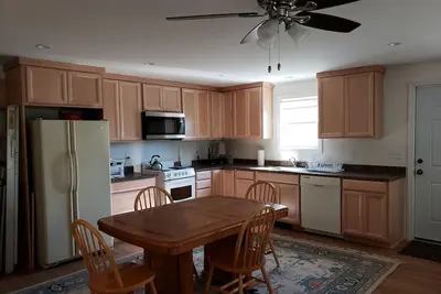 Image de Duplex apartment - Beautiful Large One Bedroom One Bath