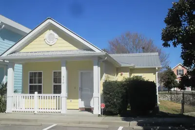 Image de The Marlin at Gulf Stream invites you to relax with an Ocean Breeze.