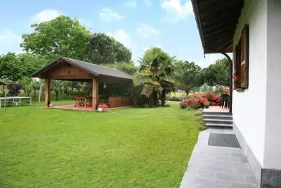 Image de Cozy 2-room apartment with roof terrace, communal garden and table tennis table