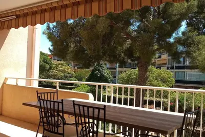 Image de T3 68m², 4*, climatisé avec loggia, proche mer et commerces – Bormes-les-Mimosas