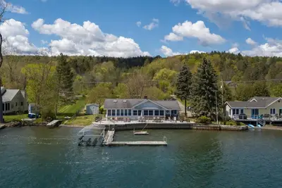 Image de The Kove - Lakeside Living with Spectacular Views!