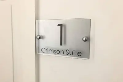 Image de Crimson 1 · Crimson Suite Winter Gardens 1Bed Apartment