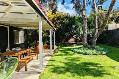 Tranquil Coastal Escape - Close to Beach, Parks and Shops