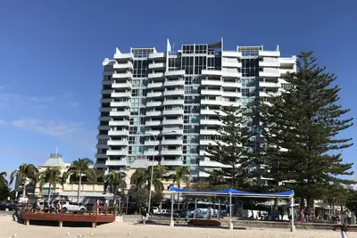 Image de Grand Hotel Apartment One min walk to beach/Charis Seafoods Childrens Lagoon.