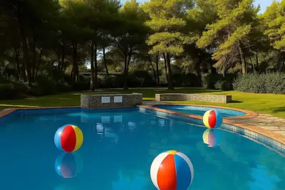 Image de Paradise Found at Thalia's Poolside Villa