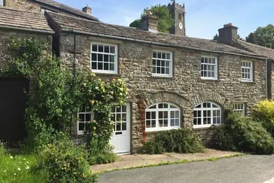 Image de Remarkable barn conversion for 6 & 2 dogs, w/ free WiFi, open fire & 50 yards from the pub