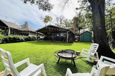 Image de Exceptional 4/2 Waterfront Retreat! ! ! Ski, R&R, Family Getaway &Ladies Trip