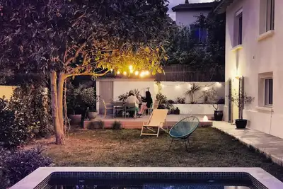 Image de Maison jardin piscine, le calme à 2 pas du centre-ville