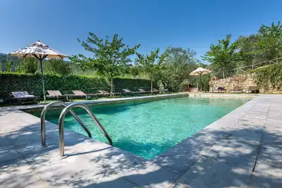Image de Maison De Campagne De Luxe Avec Piscine PRIVÉE