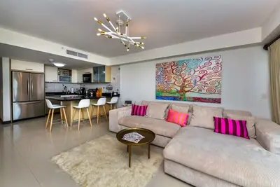 Image de Beachfront Oceania 2br condo on crystal-clear waters &white sands of Eagle Beach