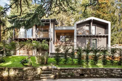 Image de Exceptional 4½-room house with spacious outdoor area and pool