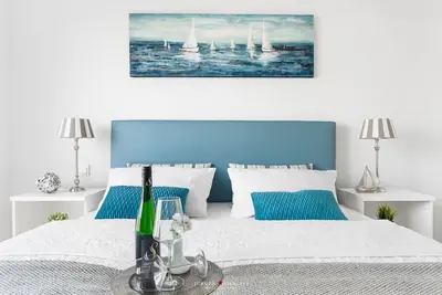 Image de Saltwater - Semi-detached house, infrared sauna, bathtub, fireplace, terrace