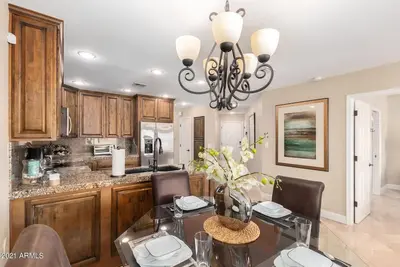 Image de Scottsdale Bay Club Penthouse Condo