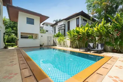 Image de Baan Kaja pool villa near Surin beach