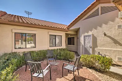 Image de 7 Mi to Mill Ave: Bbq-Ready Mesa Townhouse