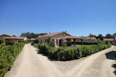 Image de Villa avec piscine privée dans la belle Loire