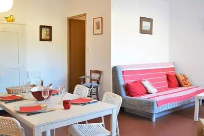 Image de Appartement 2 pièces avec piscine et parking à 2 pas de la plage au Lavandou