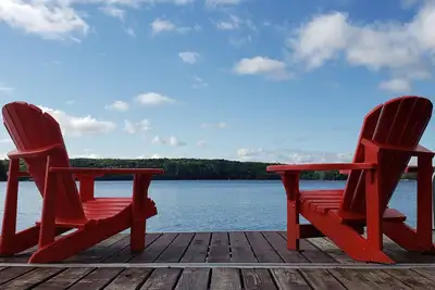 Image de Muskoka Lakehouse Retreat - Family Friendly with Sandy Beach on Three Mile Lake