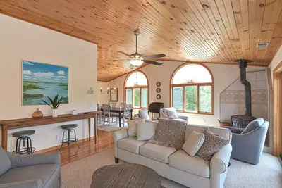 Image de Wingaerchic: Woodsy retreat in West Gloucester
