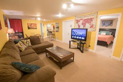 Image de Cozy Lower Level 3 Bedroom Private Suite in South Boulder
