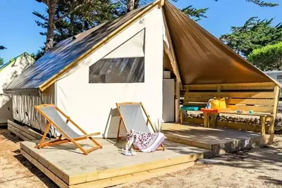 Image de Tente Lodge 3 pièces 5 personnes Sans Sanitaires