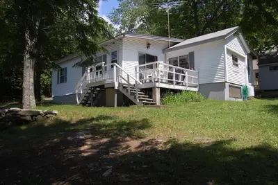 Image de Messalonskee Lakefront Camp Escape with Shared Waterfront Access