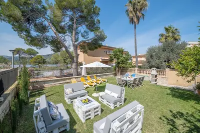 Image de Appartement confortable avec Wi-Fi, balcon, terrasse et jardin.