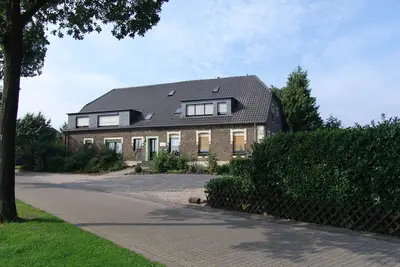 Image de Quiet vacation apartment in Haus Dünenblick in Kalkar-Wissel near Wisseler See!