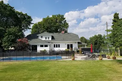 Image de Updated Heritage House close to Naramata Bench