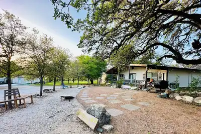 Image de Kid Friendly, River house 65 yards to the Frio River