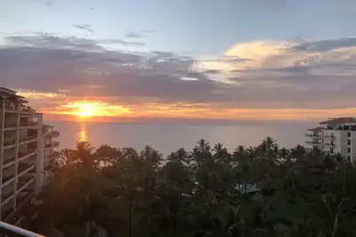 Image de Spacious 3-Bedroom 3-Bath Condo on 8th Floor at Playa Royale in Nuevo Vallarta