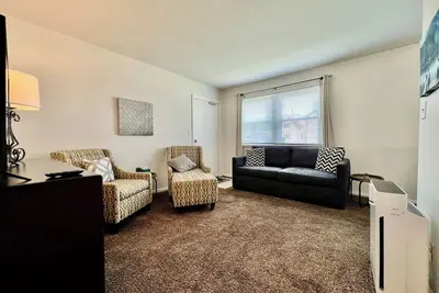 Image de Unit 1 -17 S First Street · Trenton`s apartment on First